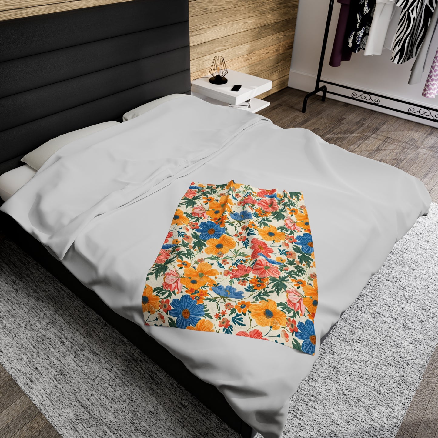 Vibrant Summer Bloom Velveteen Plush Blanket